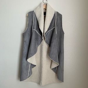 Peck & Peck Faux Suede Gray Sherpa Cascade Vest
